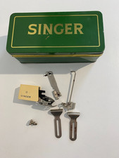 Alte Dose SINGER mit Inhalt