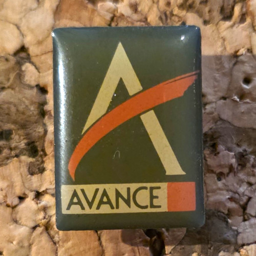 Vintage pin avance firmenlogo - vintage,
