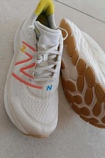 New Balance Damen Laufschuhe Fresh Foam X More v4Gr. 42,5