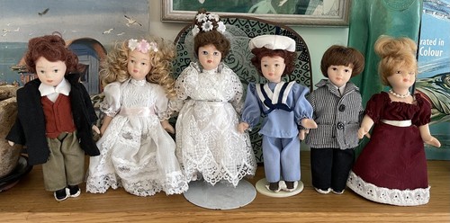 Familie mit puppenstube - familie,