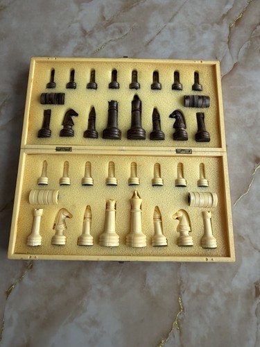 Schach und damenspiel set - schach-, damenspiel-set
