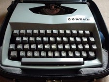 DDR Reiseschreibmaschine "Consul"