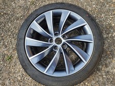 #22 Skoda Superb MK3 3V L&K Alufelge Felge 3V0601025A 8x18 Zoll ET44