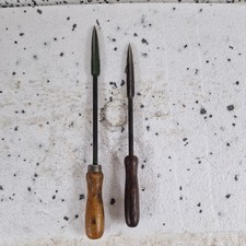 alte Dreikantschaber Holzgriff