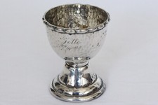 SCHÖNER ALTER EIERBECHER AUS