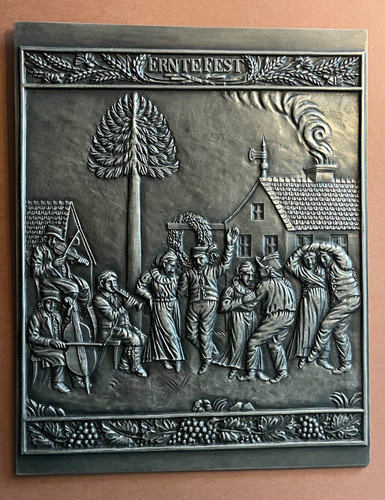 Altes buderus relief tracht - altes,