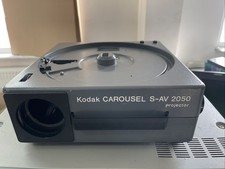 KODAK CAROUSEL S-AV  2050 DIA PROJECTOR - vom Händler