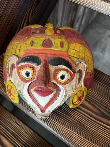 Handgeschnitzte holzmaske - handgeschnitzte,