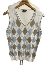 Weißer Pullunder mit