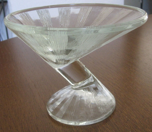 Schale glas auf fuß - auf,