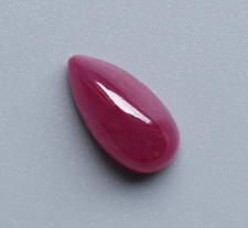 Natürlicher Rubin Cabochon
