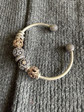 Pandora Armreif mit Pandora