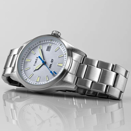 Timex field post - nn.07,