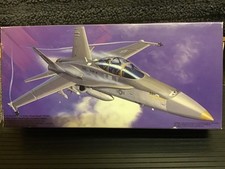 F- 18 A Hornet von Fujimi 1:72gebraucht gut erhalten