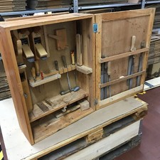 Tischler Schreiner Holzschrank Werkzeugschrank Hängeschrank mit Inhalt (2)