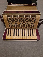 Altes  Akkordeon