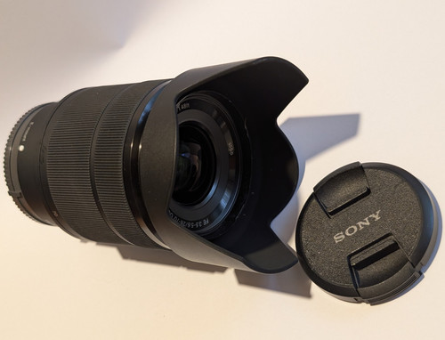 Sony 70mm 5 - fe, f/3.5-5.6