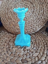 "sehr schöner kleinerer Pressglas Kerzenleuchter milchglas Blau"