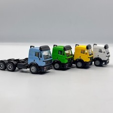 LKW Set Mercedes-Benz SK (4tlg) gelb, weiß, blau, grün Maßstab 1/87 (H0)