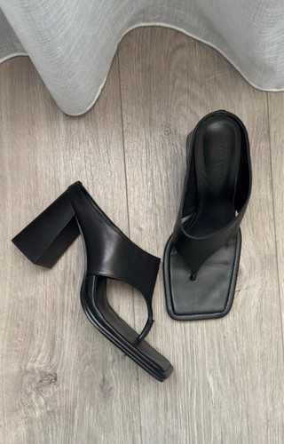New black leather heeled - black,