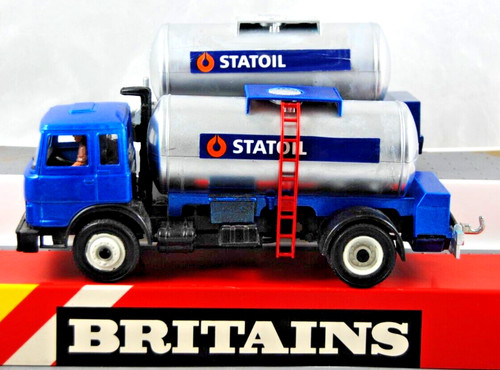 Unikat britains farm ford - 1:32,