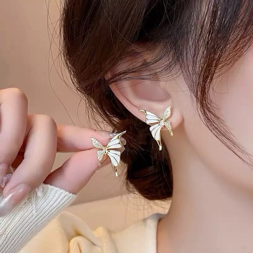 Elegante ohrstecker mit - elegante,