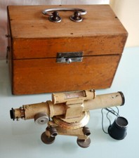 Altes Vermessungsgerät
