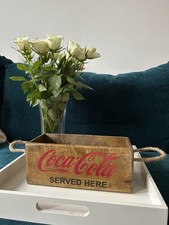 Brandneu Coca Cola 28 cm Holz