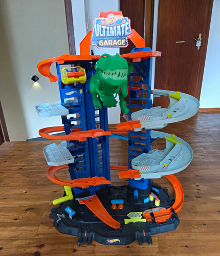 Hot wheels ultimate - hot,