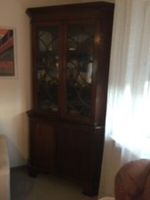Englische Möbel,Eckschrank, Vitrinenschrank mahagoni