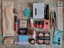 Beautypaket Kosmetikpaket Glossybox Adventskalender  Eyeko Fat