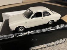 Ford Escort I TC 1968 weiß Minichamps 1:18 mit Verpackung