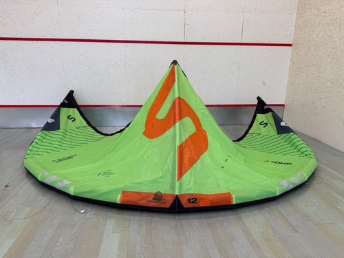 Kitesurfing kite slingshot - kitesurfing,