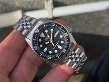 Seiko SKX013 Automatic Diver 200m - ICONIC MID-SIZE - OUT OF PRODUCTION
