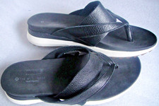 NEU Pantolette Zehentrenner THE BODY SHOE HUSH PUPPIES Gr.39 Leder Schwarz NP89€