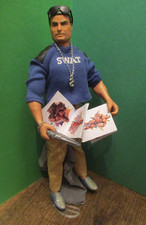 GAY DOLL - ACTIONFIGUR  "  UNDERCOVER GUY MIT PENIS  " TOP ZUSTAND