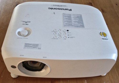 Panasonic vz570 beamer - panasonic, pt-vz570*beamer