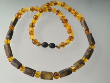 Bernsteinkette aus