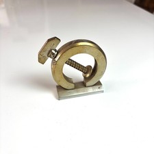 Kleiner Schraubstock alt Messing? Vintage Antiquität Deko schwer Rarität Bastler