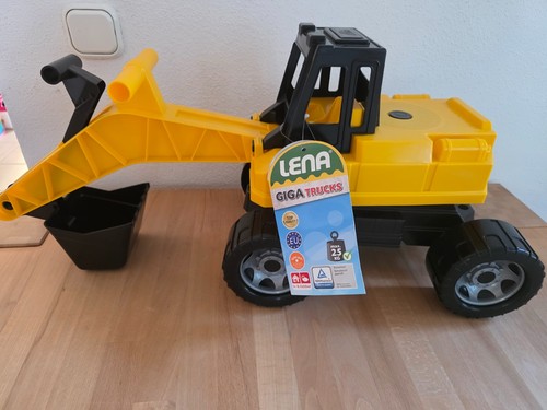 Lena giga trucks bagger - giga,