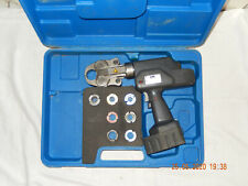 HOLGER CLASEN VIEGA NUSSBAUM RM Pressmaschine mit 7 Pressbacken,1 Akku im Koffer