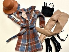 Barbie Kleidung Fashion- Woll Mantel ,Leggings ,Stiefel ,Hut , 7 Teiliges Set .