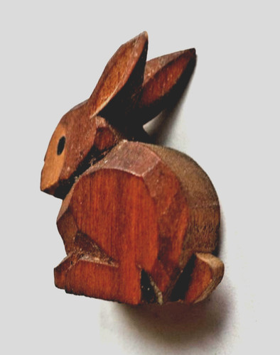Hase sitzend sehr klein - sehr,