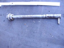 Rixe RS 50 B: Achse, Steckachse vorne für Vorderrad  Bj.76 Mokick