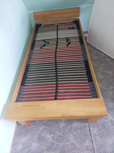 Einzelbett aus holz mit - einzelbett,