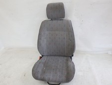 Fahrersitz vorn links VW T4 Bus 701881257 Gebrauchtspuren 12-2002