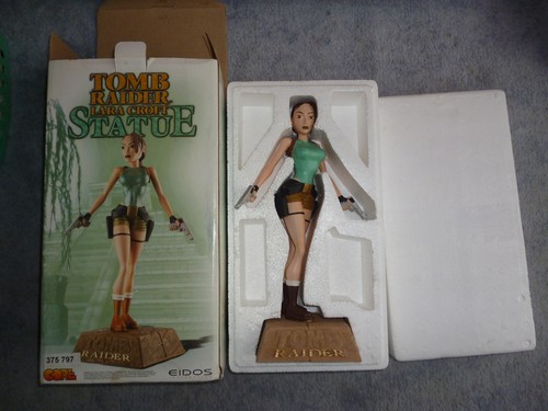 Lara croft tomb raider - lara,
