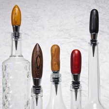 dekorative Flaschenverschlüsse aus Holz und Metall