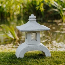 Yukimi japanische Steinlaterne