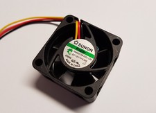 Sunon Lüfter 40x40x20mm